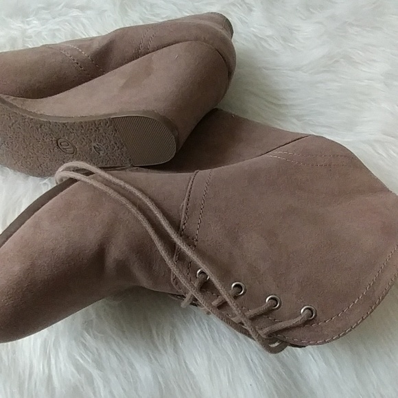 Wedges - Picture 2 of 2